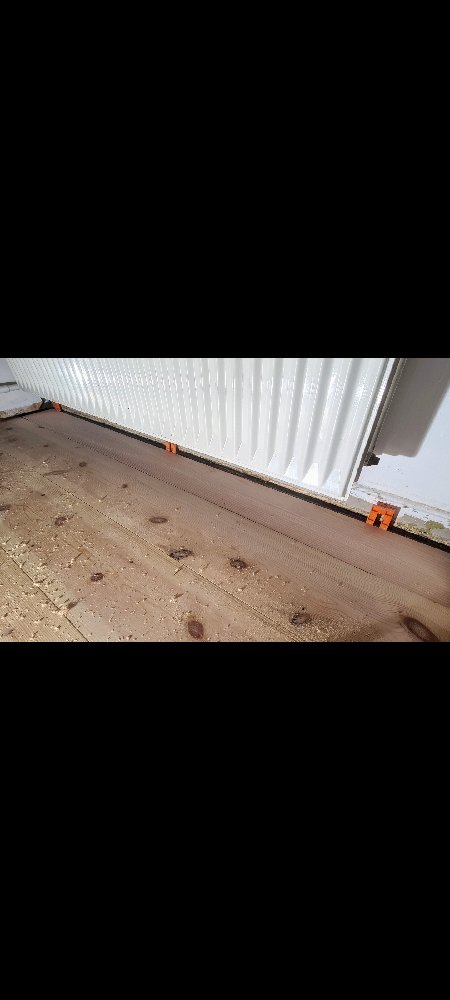 Reparation af gammel gulv, samt montering af fodpaneler 