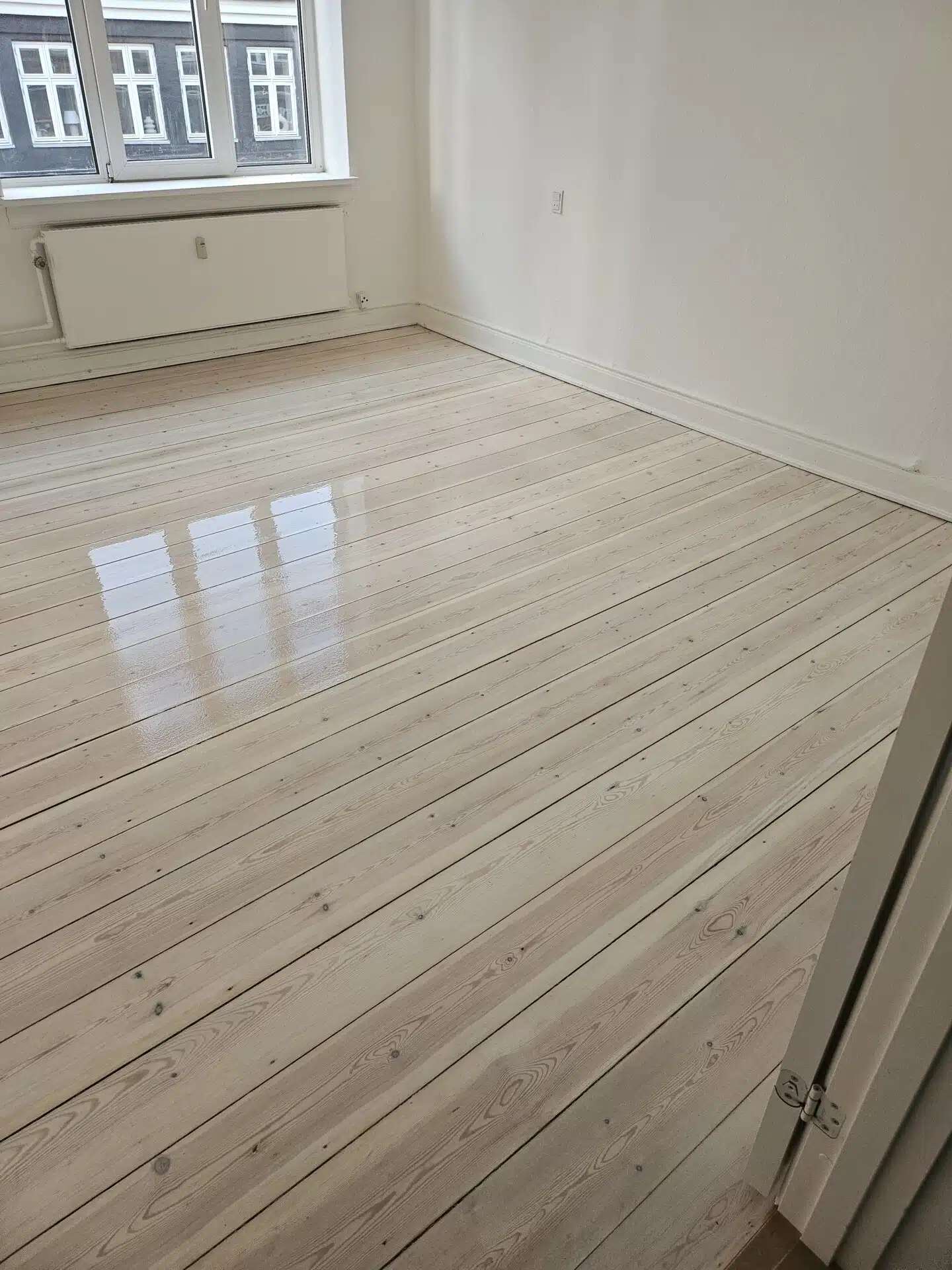Før/Efter: Fernis til lud og lak